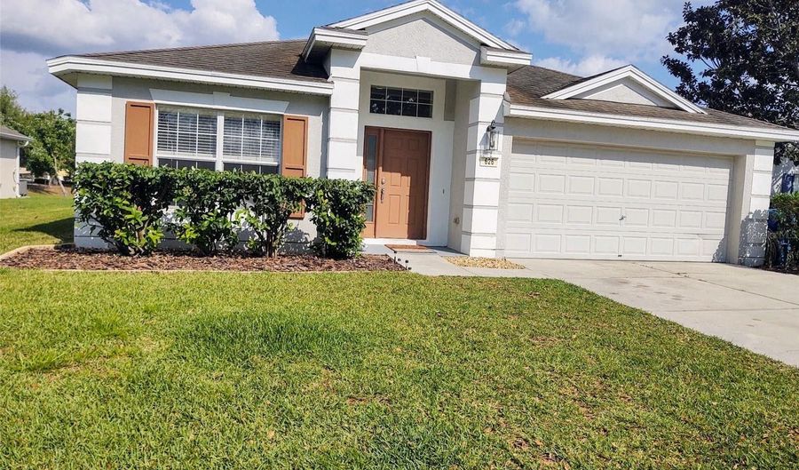 626 PAINTED LEAF Dr, Brooksville, FL 34604 - 3 Beds, 2 Bath