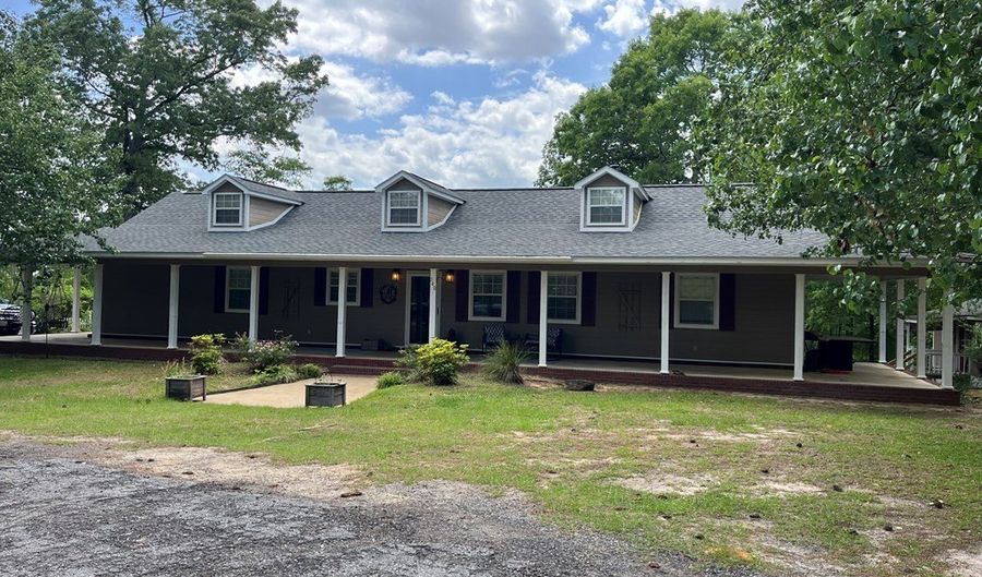 340 S Lakeview Dr, Abbeville, AL 36310 - 2 Beds, 2 Bath