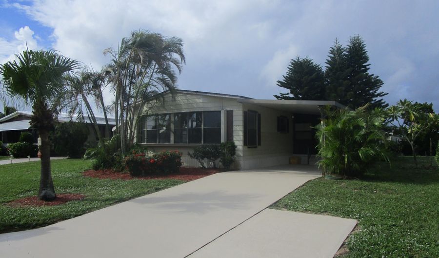 7778 SE Continental Dr, Hobe Sound, FL 33455 - 2 Beds, 2 Bath