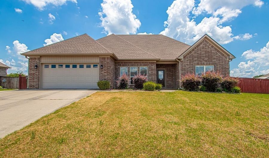 153 Crystal Lk, Austin, AR 72007 - 3 Beds, 2 Bath
