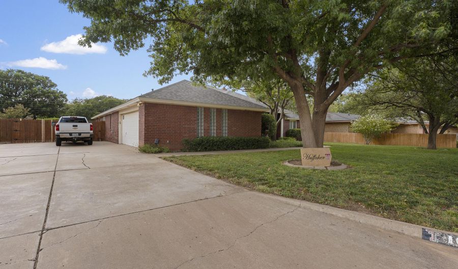 1607 Ave H, Abernathy, TX 79311 - 3 Beds, 3 Bath