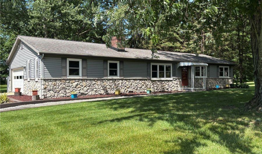 1961 Killian Rd, Akron, OH 44312 - 4 Beds, 2 Bath