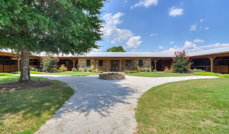 2026 McDougal Rd, Aiken, SC 29805 - 1 Beds, 3 Bath