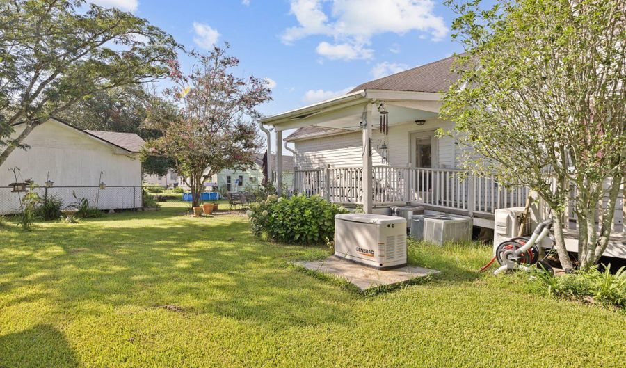 210 N Washington St, Abbeville, LA 70510 - 3 Beds, 3 Bath
