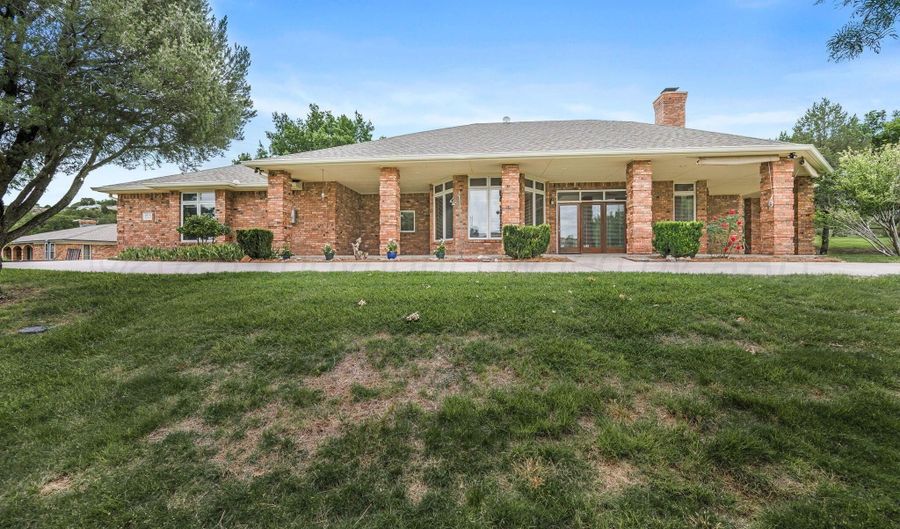 205 S TIMBERCREEK Dr, Amarillo, TX 79118 - 3 Beds, 4 Bath