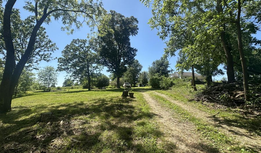 9611 Co Rd A-436, Ava, MO 65608 - 2 Beds, 1 Bath