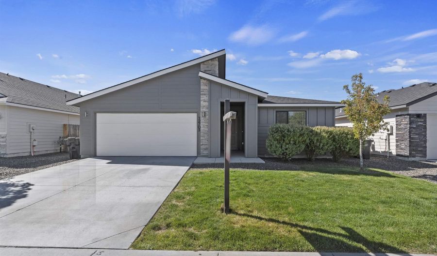 12703 W Fig Ct, Boise, ID 83713 - 4 Beds, 2 Bath