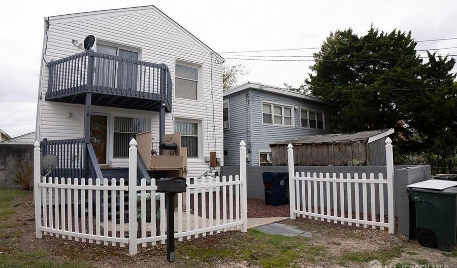 322 N Trenton Ave, Atlantic City, NJ 08401 - 2 Beds, 2 Bath