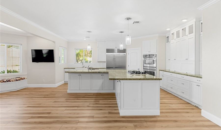 1516 Sunrise Cir, Boulder City, NV 89005 - 5 Beds, 5 Bath