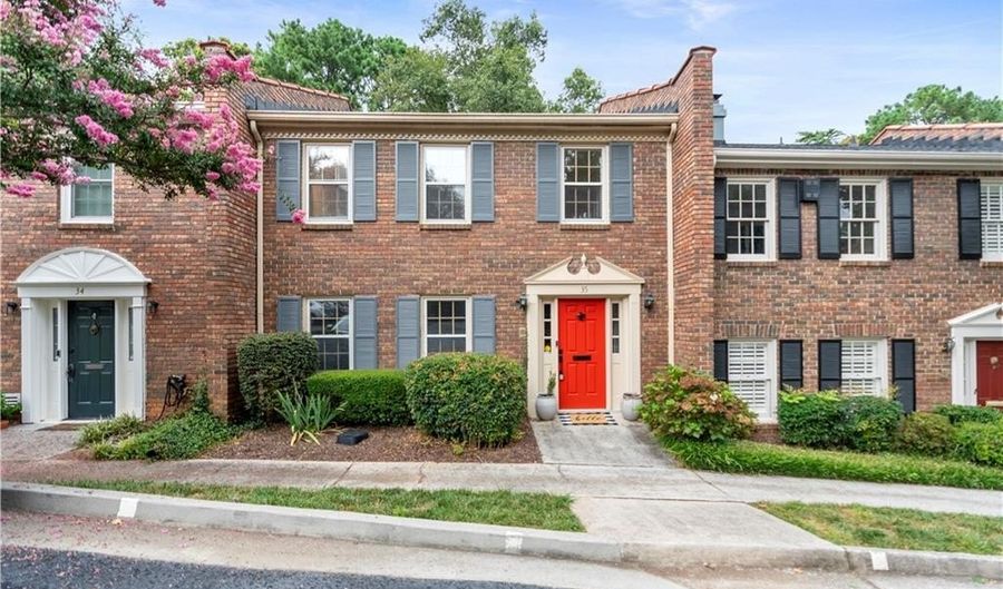 70 Old Ivy Rd NE 35, Atlanta, GA 30342 - 2 Beds, 3 Bath