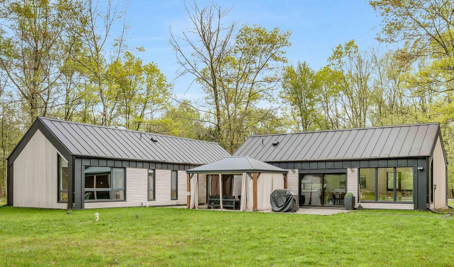 72 Keats Ln, Albrightsville, PA 18210 - 3 Beds, 3 Bath