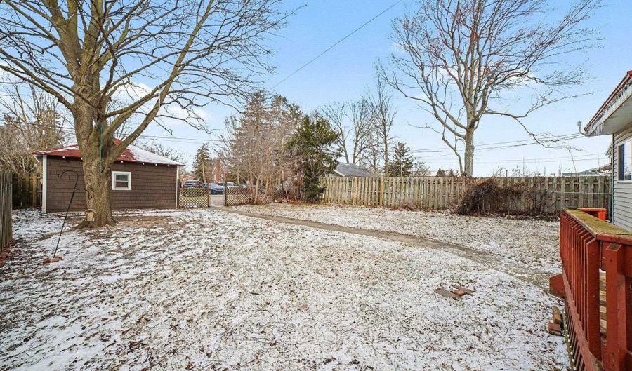 309 Grant Ave, Alma, MI 48801 - 3 Beds, 2 Bath