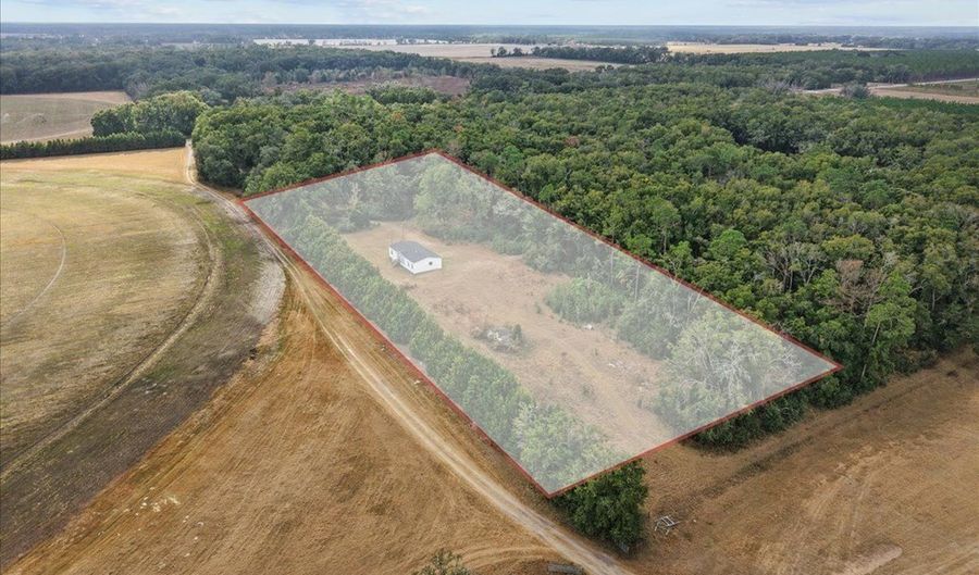 4754 10th St, Bell, FL 32619 - 3 Beds, 2 Bath