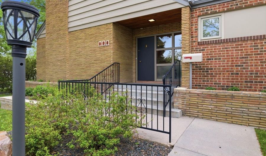 318 W 2ND Ave, Cheyenne, WY 82001 - 3 Beds, 3 Bath