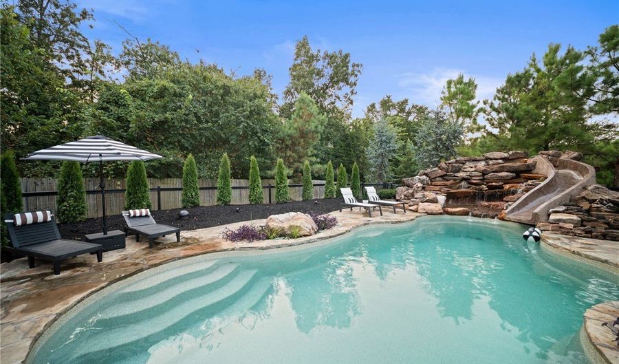 12175 Lost Oak Dr, Bentonville, AR 72712 - 4 Beds, 4 Bath