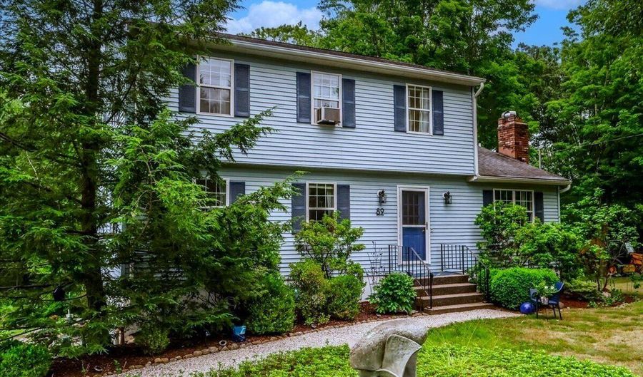 89 Candlewood Lake Rd, Brookfield, CT 06804 - 3 Beds, 4 Bath