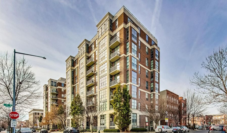 2020 12TH St NW 618, Washington, DC 20009 - 1 Beds, 2 Bath