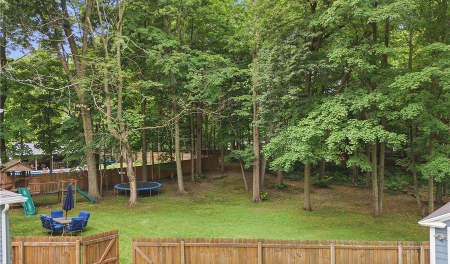 325 Vincent St, Alliance, OH 44601 - 4 Beds, 2 Bath