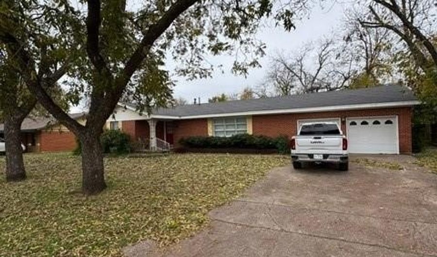 2349 S 35th St, Abilene, TX 79605 - 3 Beds, 2 Bath