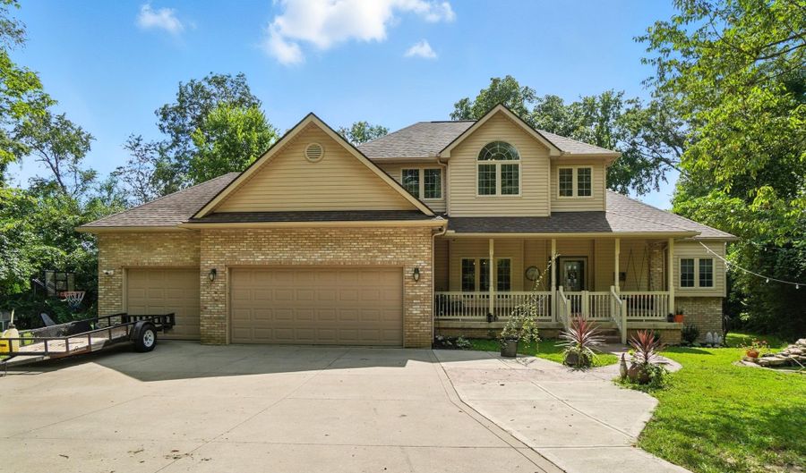 4041 Selma Pike, Springfield, OH 45502 - 5 Beds, 4 Bath
