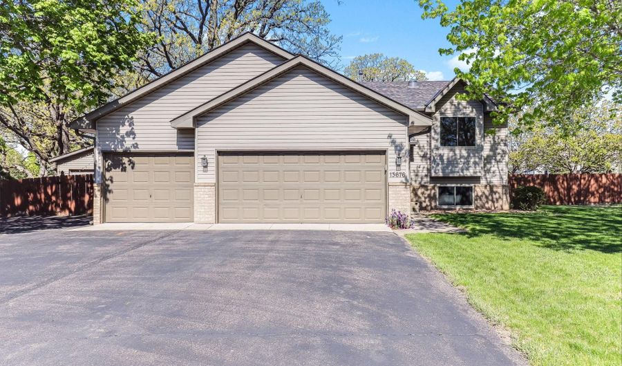 13676 Marigold St NW, Andover, MN 55304 - 4 Beds, 3 Bath