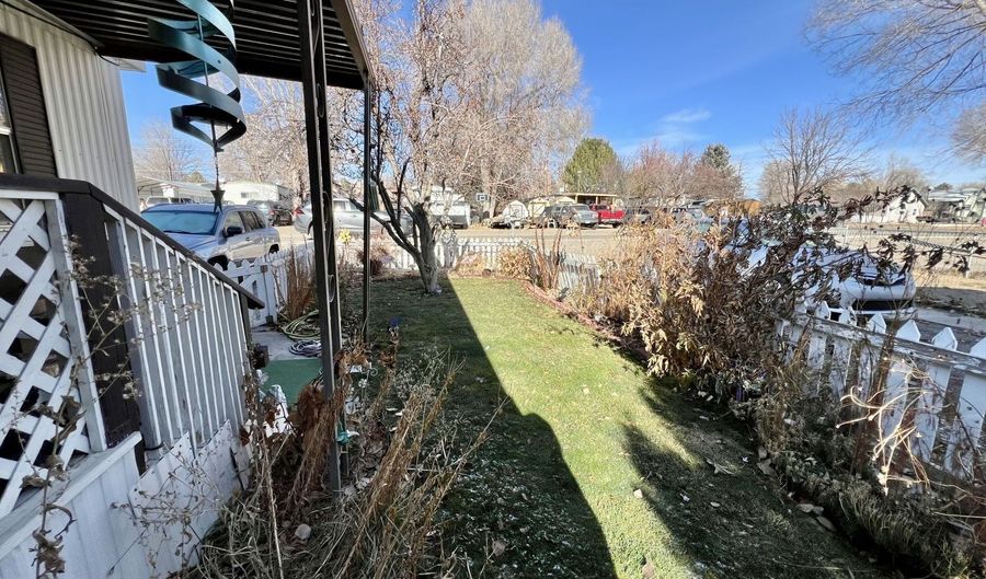 213 Cedar St, Carlin, NV 89822 - 2 Beds, 2 Bath
