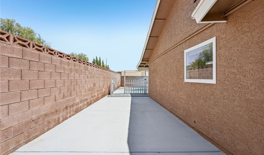 667 Del Prado Dr, Boulder City, NV 89005 - 4 Beds, 2 Bath