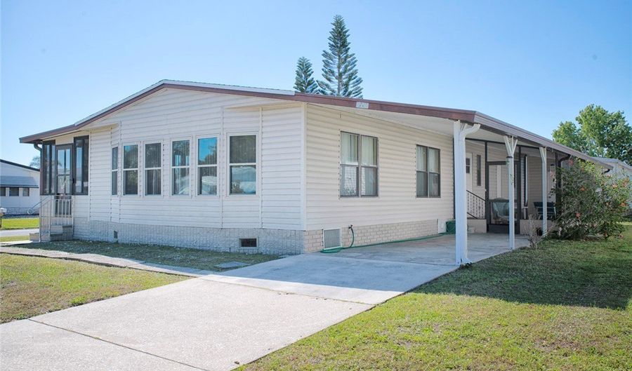 1356 Barefoot Cir, Barefoot Bay, FL 32976 - 2 Beds, 2 Bath