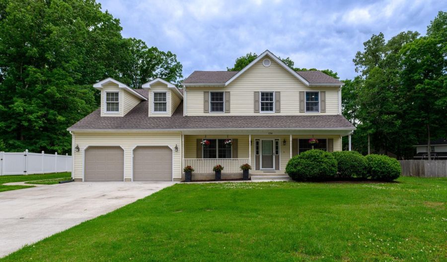 134 RED OAK Dr, Dover, DE 19904 - 4 Beds, 3 Bath