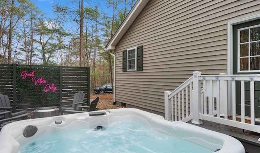 36 PICARD, Basye, VA 22810 - 3 Beds, 2 Bath