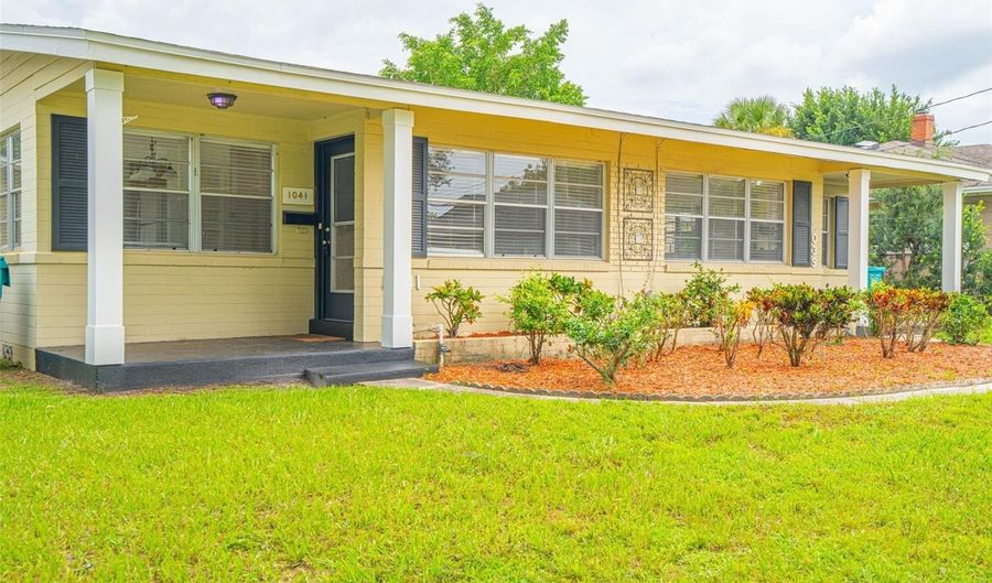 1041 N THORNTON Ave, Orlando, FL 32803 - 3 Beds, 2 Bath