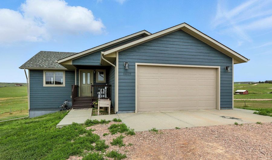 15529 Lonesome Dove St, Box Elder, SD 57719 - 4 Beds, 3 Bath