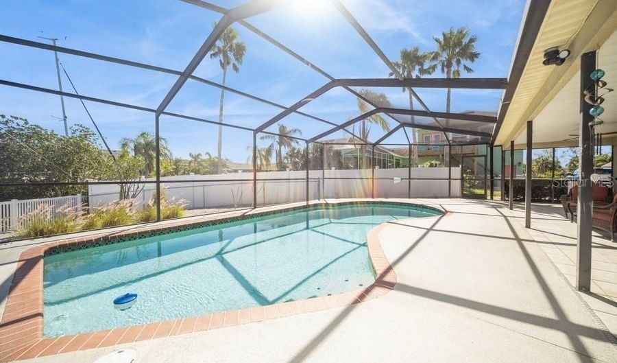 6503 SANTIAGO Ct, Apollo Beach, FL 33572 - 3 Beds, 2 Bath