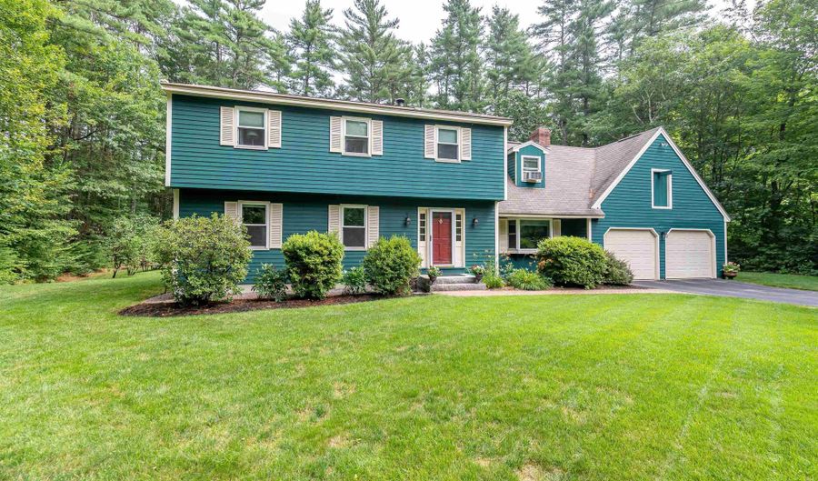 14 Briarwood Ln, Amherst, NH 03031 - 4 Beds, 3 Bath