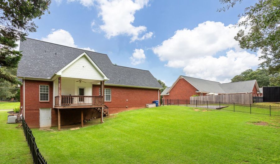 65 CAMELOT Ln, Anniston, AL 36207 - 4 Beds, 3 Bath