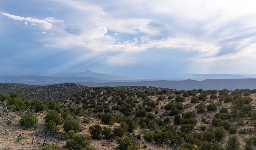 Plaza Blanca Ranch, Abiquiu, NM 87510 - 7 Beds, 6 Bath