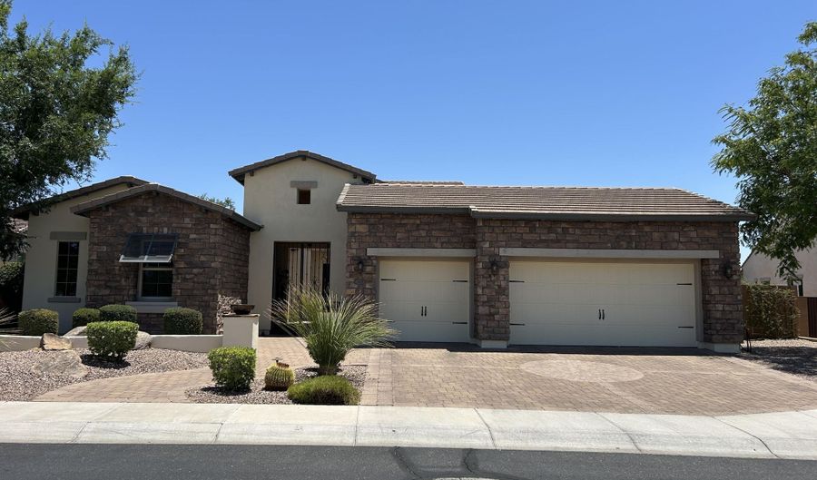 5415 E HALLIHAN Dr, Cave Creek, AZ 85331 - 5 Beds, 5 Bath