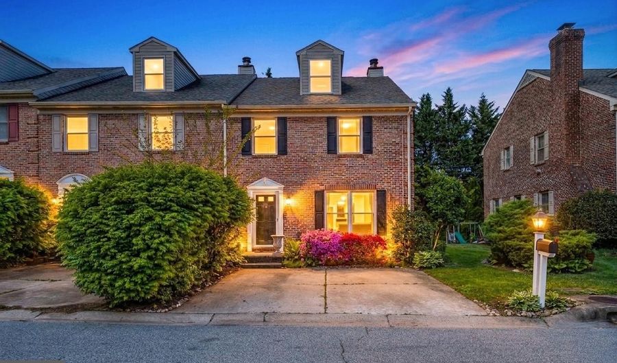 11 WELLINGTON W Dr, Hockessin, DE 19707 - 4 Beds, 3 Bath