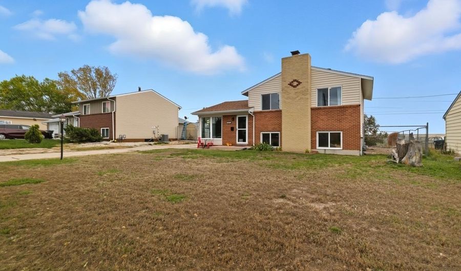 4513 E 6TH St, Cheyenne, WY 82001 - 3 Beds, 2 Bath
