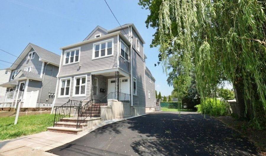 264 Greylock Pkwy 2, Belleville, NJ 07109 - 2 Beds, 2 Bath