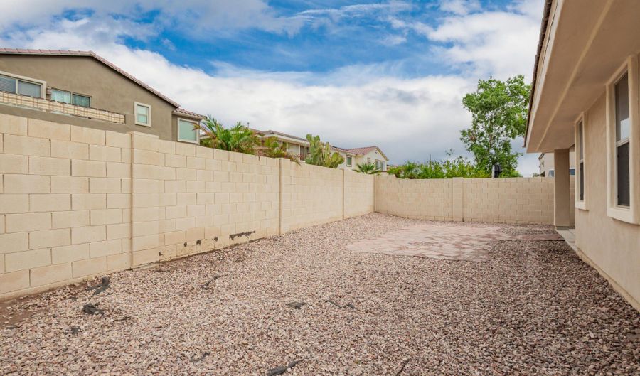 10768 W MONROE St, Avondale, AZ 85323 - 4 Beds, 2 Bath
