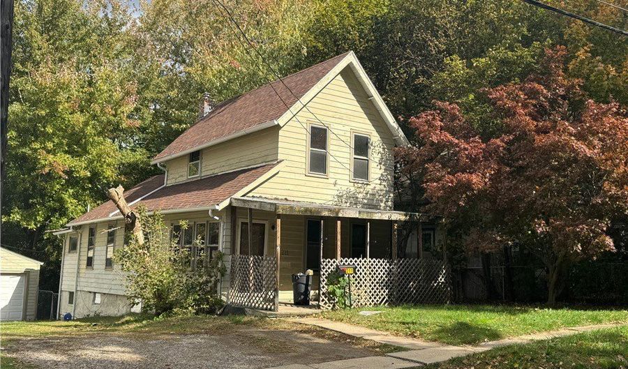 211 W 58th St, Ashtabula, OH 44004 - 2 Beds, 1 Bath