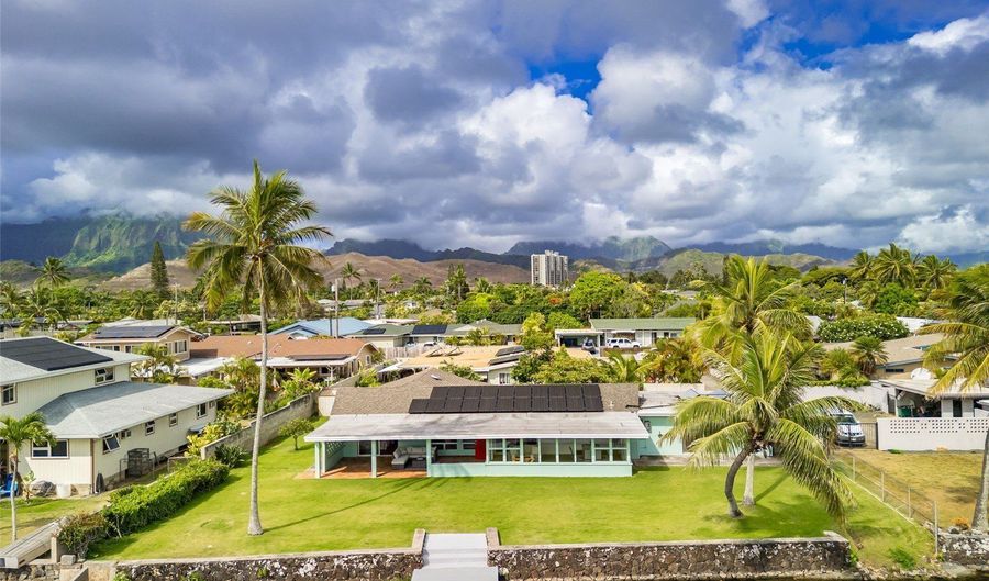 279 Kakahiaka St, Kailua, HI 96734 - 4 Beds, 3 Bath