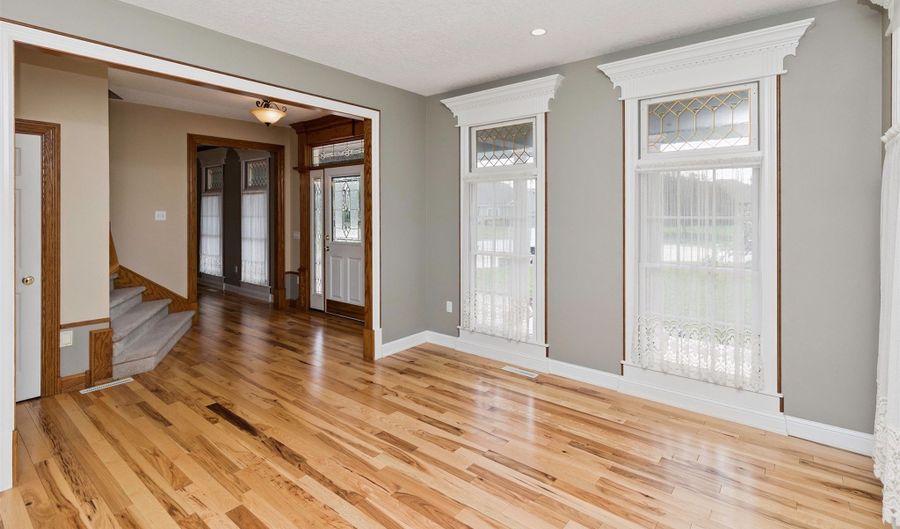 718 NE Brook Haven Dr, Ankeny, IA 50021 - 5 Beds, 4 Bath