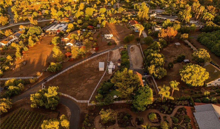 2607 Alta Vis, Fallbrook, CA 92028 - 4 Beds, 3 Bath