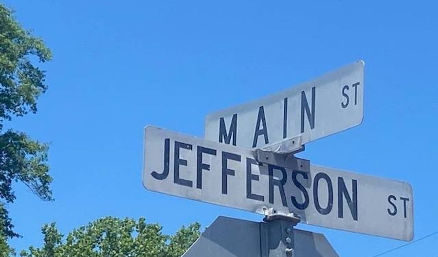 239 Jefferson St, Anguilla, MS 38721 - 0 Beds, 0 Bath