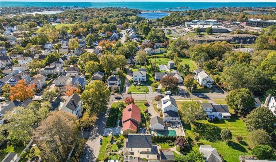 99 Roseneath Ave, Newport, RI 02840 - 5 Beds, 2 Bath