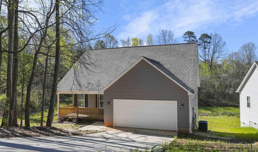 207 Bonita Dr, Easley, SC 29642 - 3 Beds, 3 Bath