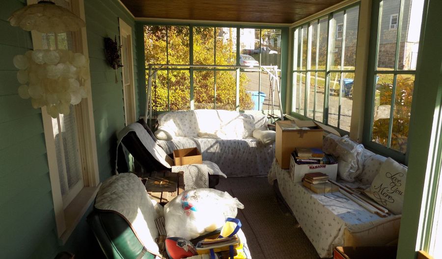 10 Henry St, Bristol, CT 06010 - 4 Beds, 1 Bath