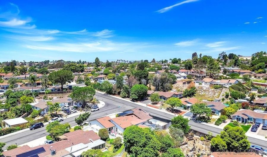 1412 Rolling Hills Dr, Oceanside, CA 92056 - 2 Beds, 1 Bath